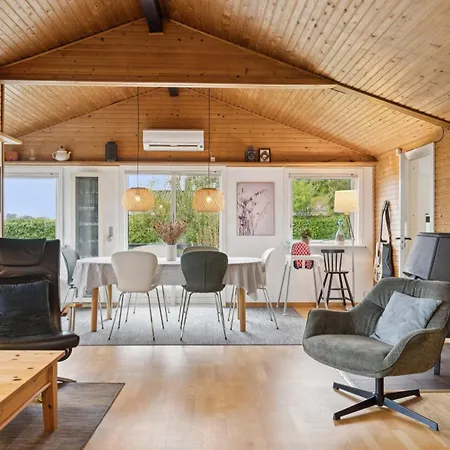 Casa de Férias In Horne With Sea View Fåborg